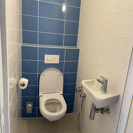 Huswell - Family-friendly In With Shared Summer Pool 니우포르트