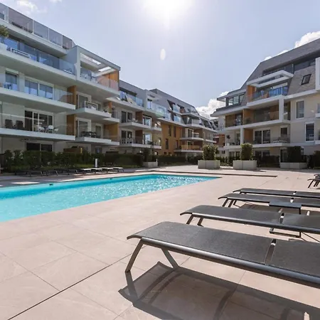 아파트 Huswell - Family-friendly In With Shared Summer Pool *